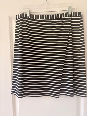 Ann Taylor Navy and White Striped Skirt NEW WITH TAGS Large
